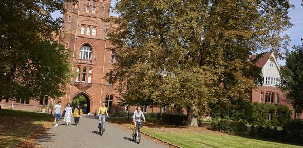 Girton College.png