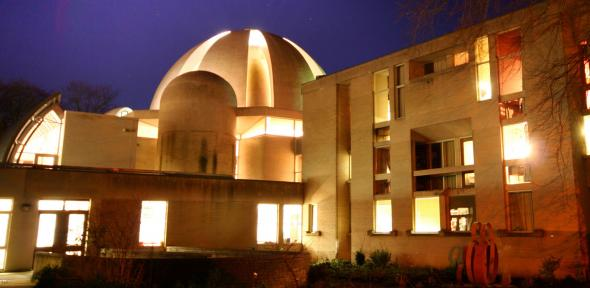 Murray Edwards College.png